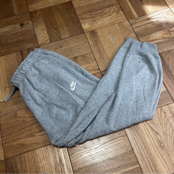 Nike Women's Heather Gray Joggers - Picture 1 of 3